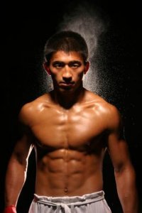 ​起腿定输赢，“降龙罗汉”白近斌