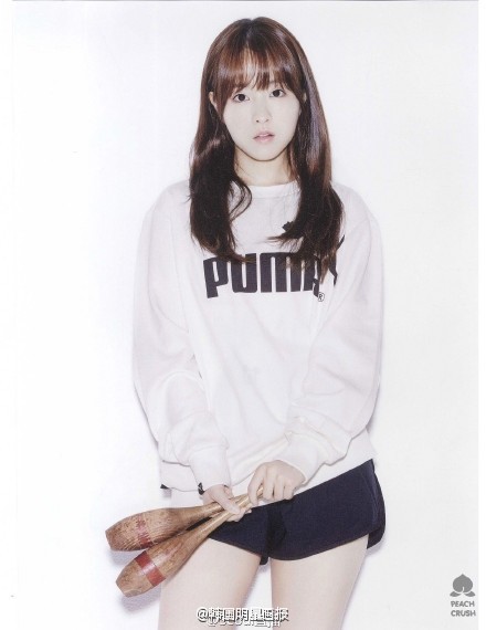 ‘‘鬼神妹妹’’朴宝英的甜美写真