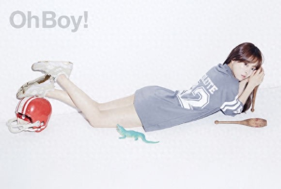 ‘‘鬼神妹妹’’朴宝英的甜美写真