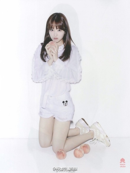 ‘‘鬼神妹妹’’朴宝英的甜美写真