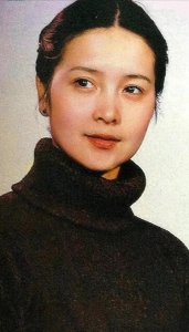 ​“李小璐妈妈”张伟欣：当年差点死在片场，女儿离婚却成了她的痛