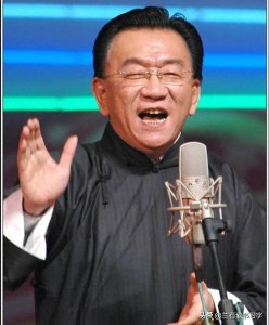 ​2009年，侯耀华拜常宝华为师并成为大弟子，为何会引起轩然大波