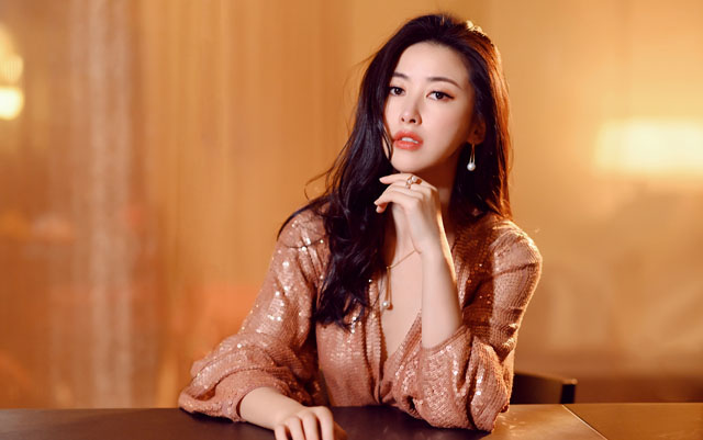 大陆最漂亮的80后女明星排行榜(中国80后最漂亮女明星)