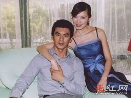 任天野妻子朱荔莘照片 发布过一张全家福