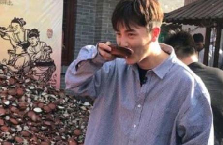 演员李小冉生宝宝了吗 与老公徐佳宁甜蜜恩爱