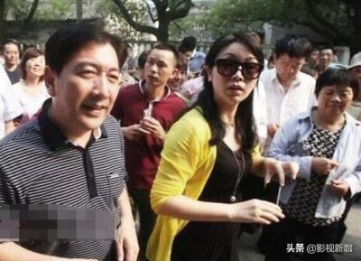 ​水均益第一任妻子照片(生下龙凤胎后幸福美满)