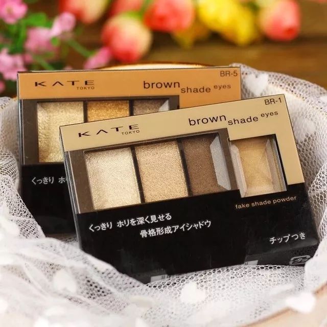 为什么明星都不画眼影(哪些人不适合画眼影)  第15张