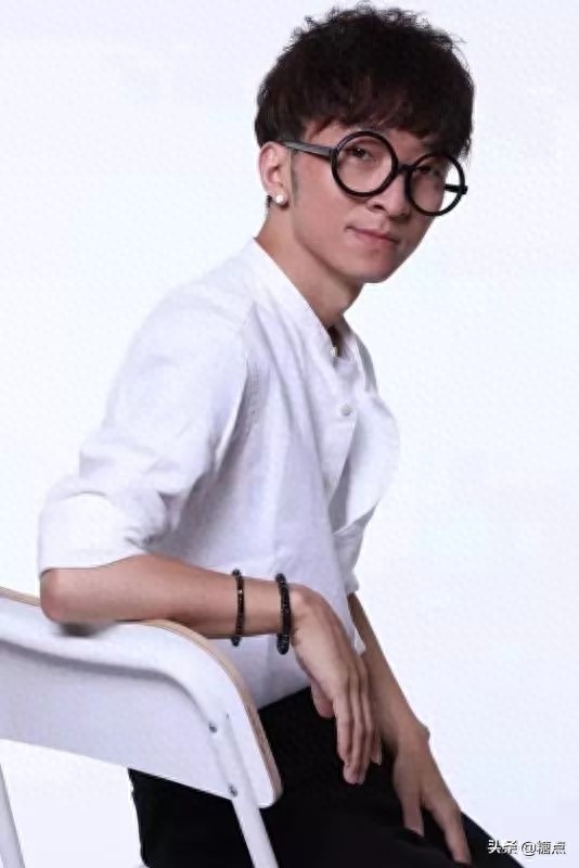 贾盛强个人资料 ：故事也可以是抒情，抒情也必然有故事