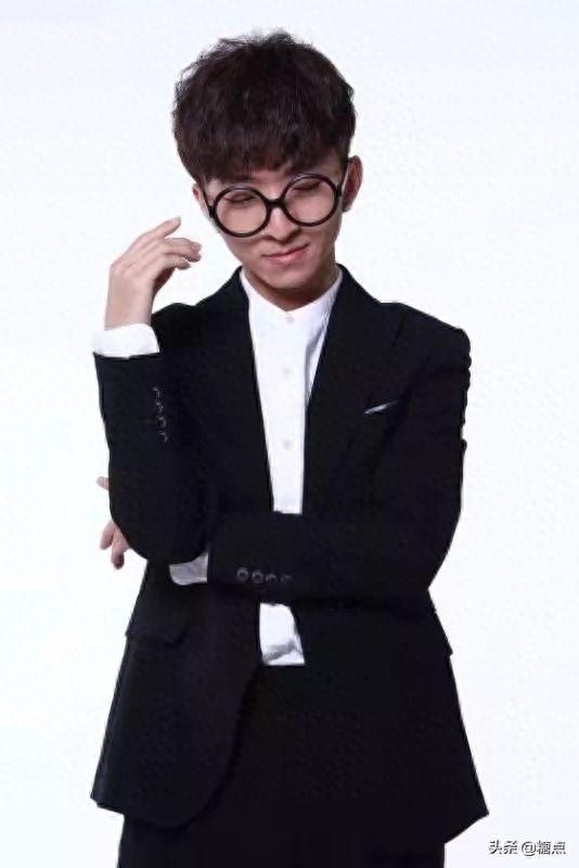 贾盛强个人资料 ：故事也可以是抒情，抒情也必然有故事