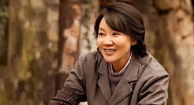 ​闫妮离婚20年，为何很少提到前夫？看到邹伟的职业后瞬间明白