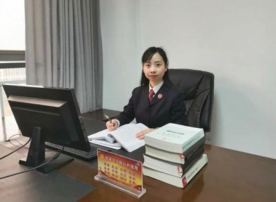 ​从“检察新兵”到“业务标兵”——记全省民事检察业务标兵许婷