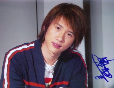 ​17岁成“最帅校草”，却意外从巅峰跌落低谷，如今沦落到18线