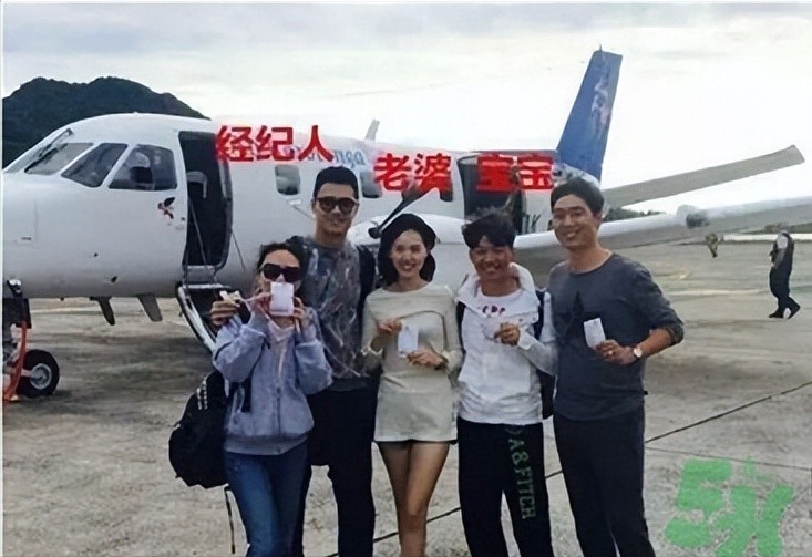 王宝强儿女是亲生的吗(王宝强离婚两个孩子差距大)