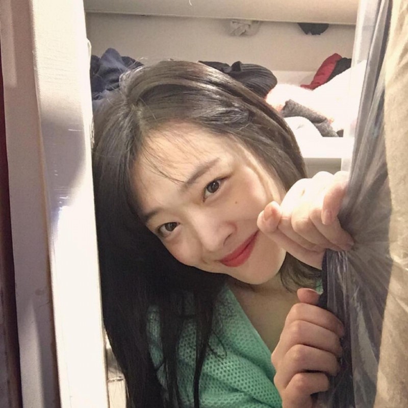 崔雪莉放飞自己图片(纯欲鼻祖崔雪莉被舆论逼向绝路)