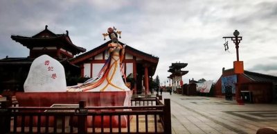 ​杨玉环是哪里人（杨贵妃是不是广西容县人）