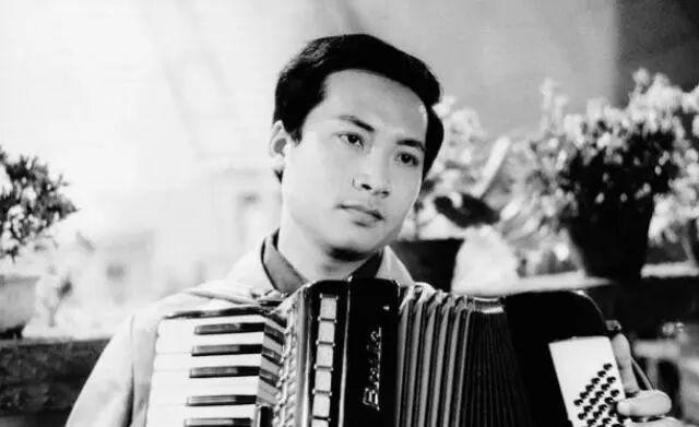 迟重瑞的个人资料简介（唐僧迟重瑞年轻照）