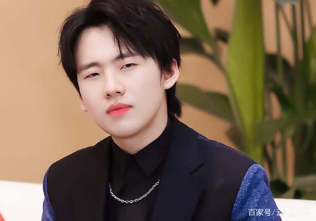 郭麒麟张含韵在一起了吗怎么认识的？郭麒麟张含韵绯闻是真的吗？