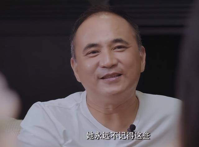 演员胡静的老公是谁（胡静与大13岁富豪老公罕同框）