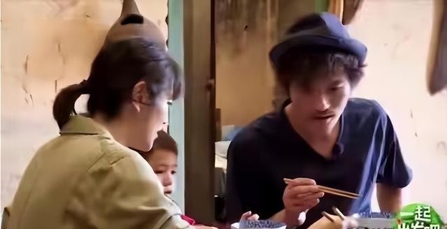 耿乐妻子是谁（耿乐一家与肖央全家郊游）