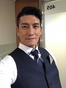 ​TVB型男袁文杰用细心打动女友，两人爱情长跑多年，对方有婚史