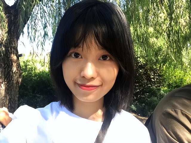 郭碧婷素颜现身无人识（郭碧婷素颜出镜脸部发福）