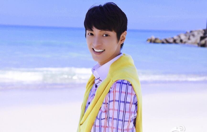 安钧璨黄立成事件是怎么回事 安钧璨是做男公关的真假