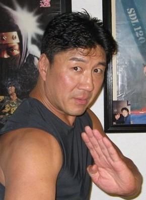 李元霸 香港演员 受伤