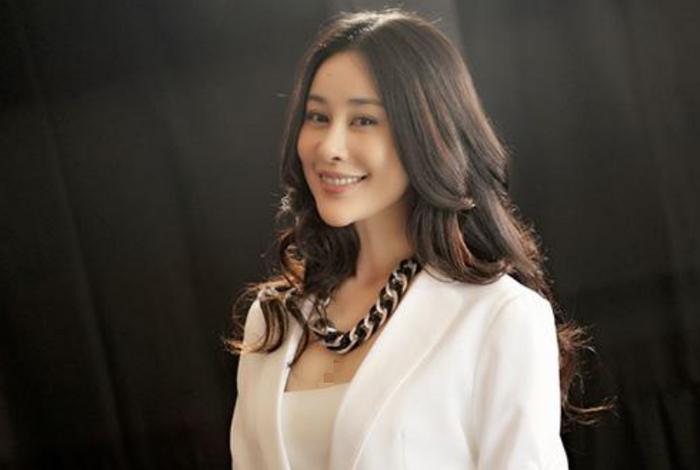 勒东一生的三个女人，曾爱有夫之妇，最后娶了结过婚的她