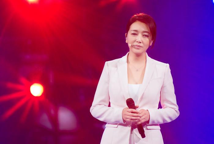 勒东一生的三个女人，曾爱有夫之妇，最后娶了结过婚的她