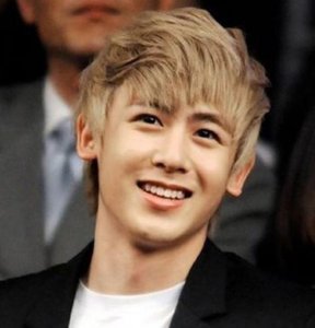 ​哎呦！尼坤女友金允智简介资料 金允智尼坤综艺节目合照