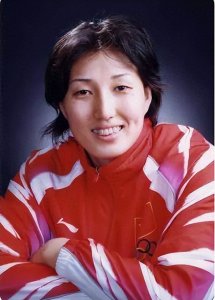 ​坎坷的女排名将王丽娜：退役后嫁平凡丈夫，40岁做妈妈