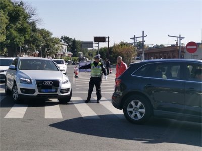 ​北京香山公园进入红叶观赏期，海淀公安科学部署警力保障游览秩序