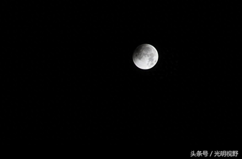 安徽:凌晨天象出奇观!18年来最长一次“血月”