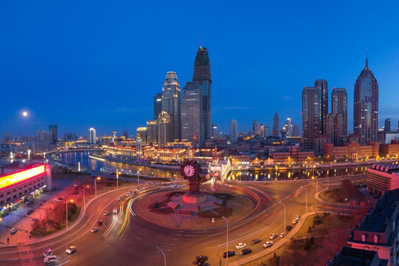 世纪钟是天津市为迎接新世纪，天津市最具关注度的标志性建筑之一