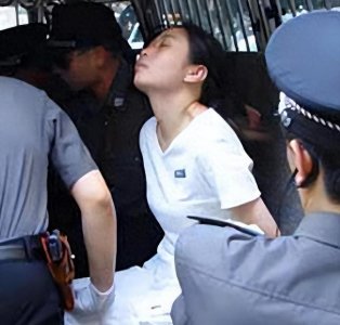 ​“最美女犯”方晓红：注射死刑前，向狱警鞠躬，留下三页遗书