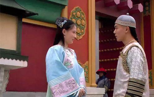 《甄嬛传》玉娆(左)和允禧(右)剧照