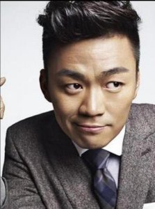 ​王宝强的女友冯清结过婚吗