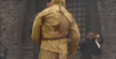 ​燕双鹰系列电视剧不是神剧，而应该归类于传奇剧