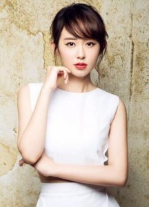 ​她演技一塌糊涂，曾是范冰冰接班人，结果轮被配角