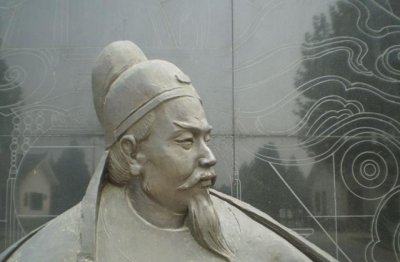 ​李商隐《碧城三首》其二，纵情声色达到极致，具有讽刺意味