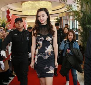 熊黛林孕肚照被晒出,网友:离开了郭富城,熊黛林更幸福!