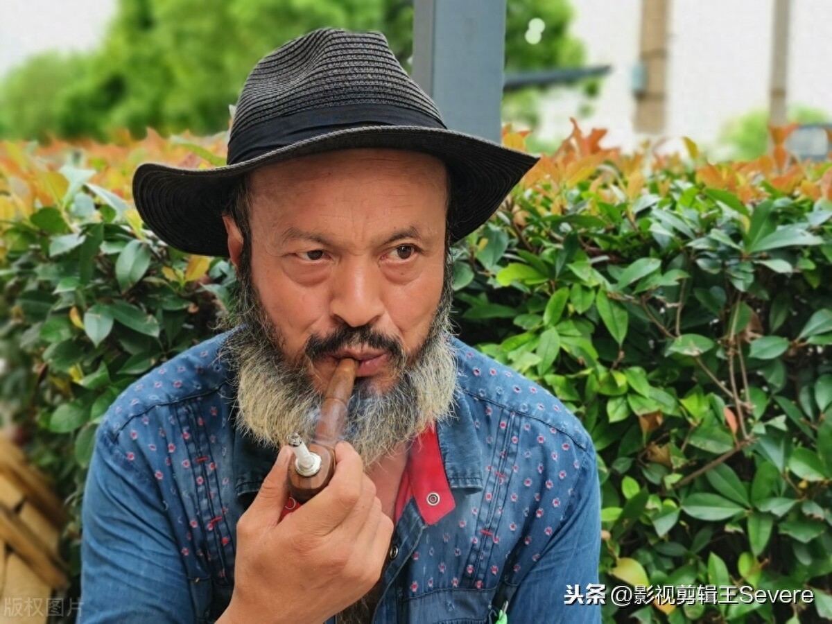 武汉网红“板车哥”帮公益团队打包搬运,曾为孩子行万里募善款