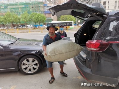 ​武汉网红“板车哥”帮公益团队打包搬运，曾为孩子行万里募善款