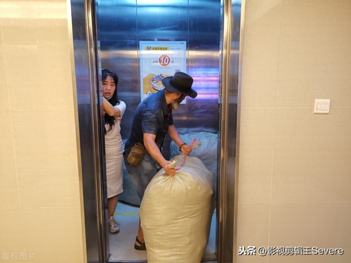 武汉网红“板车哥”帮公益团队打包搬运,曾为孩子行万里募善款