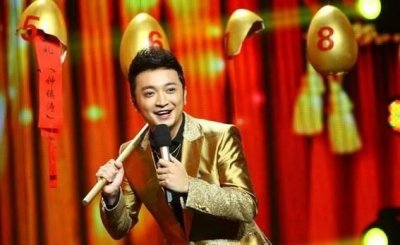 ​尼格买提怎么进央视的？待了十几年，工资低到你意外