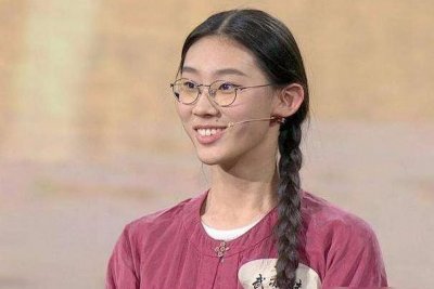 ​还记得“才女武亦姝”吗？当年被吐槽丑，如今却美成“校花”