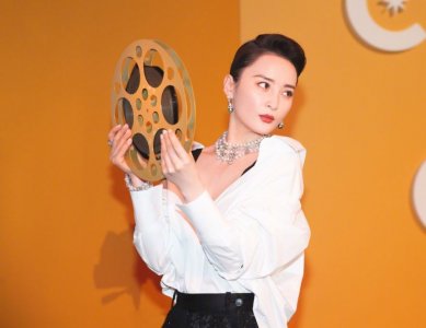 ​“中国第一苦旦”蒋勤勤，和她生命中两个至关重要的男人