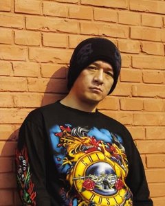 ​贾宏声：因误入歧途前程尽毁，43岁跳楼身亡，成为周迅一生的痛