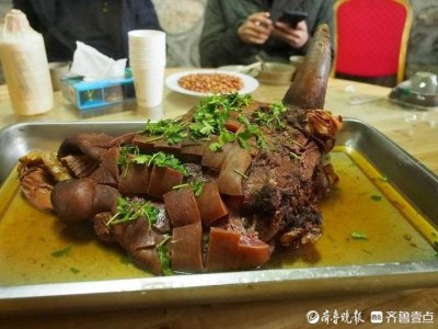 ​济南南山景区，入冬火了牛头宴