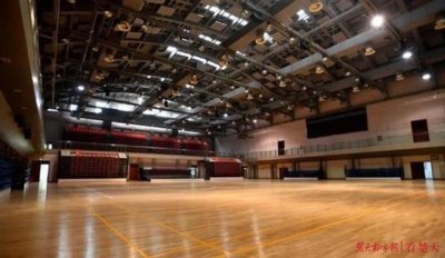 ​武汉体育馆正变身“方舱医院”！5日凌晨2点建成，床位300个